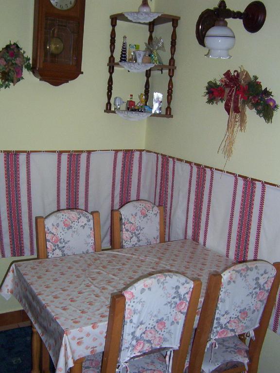 Marika Haus Hotel Buk Phòng bức ảnh