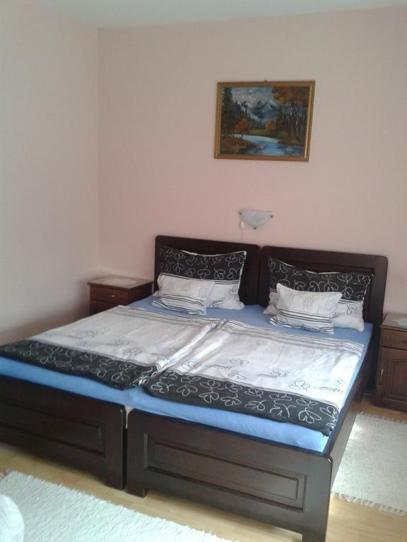 Marika Haus Hotel Buk Phòng bức ảnh